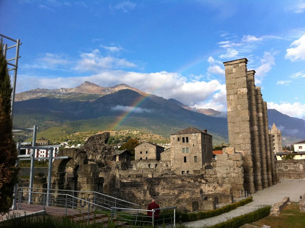 Maison Bibian Apartment Aosta Luaran gambar